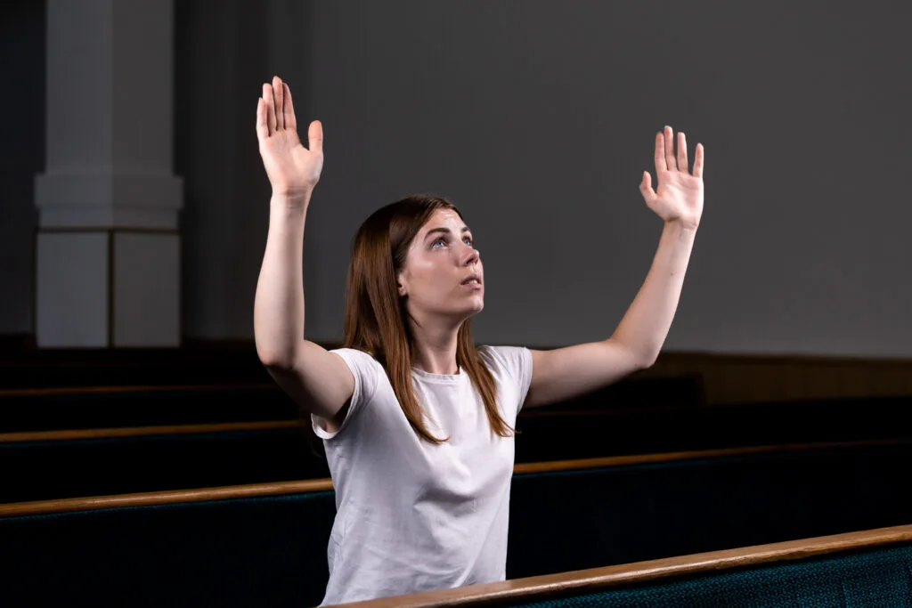 A sogra de Pedro se levanta para servir no evangelho do dia 27 de junho
