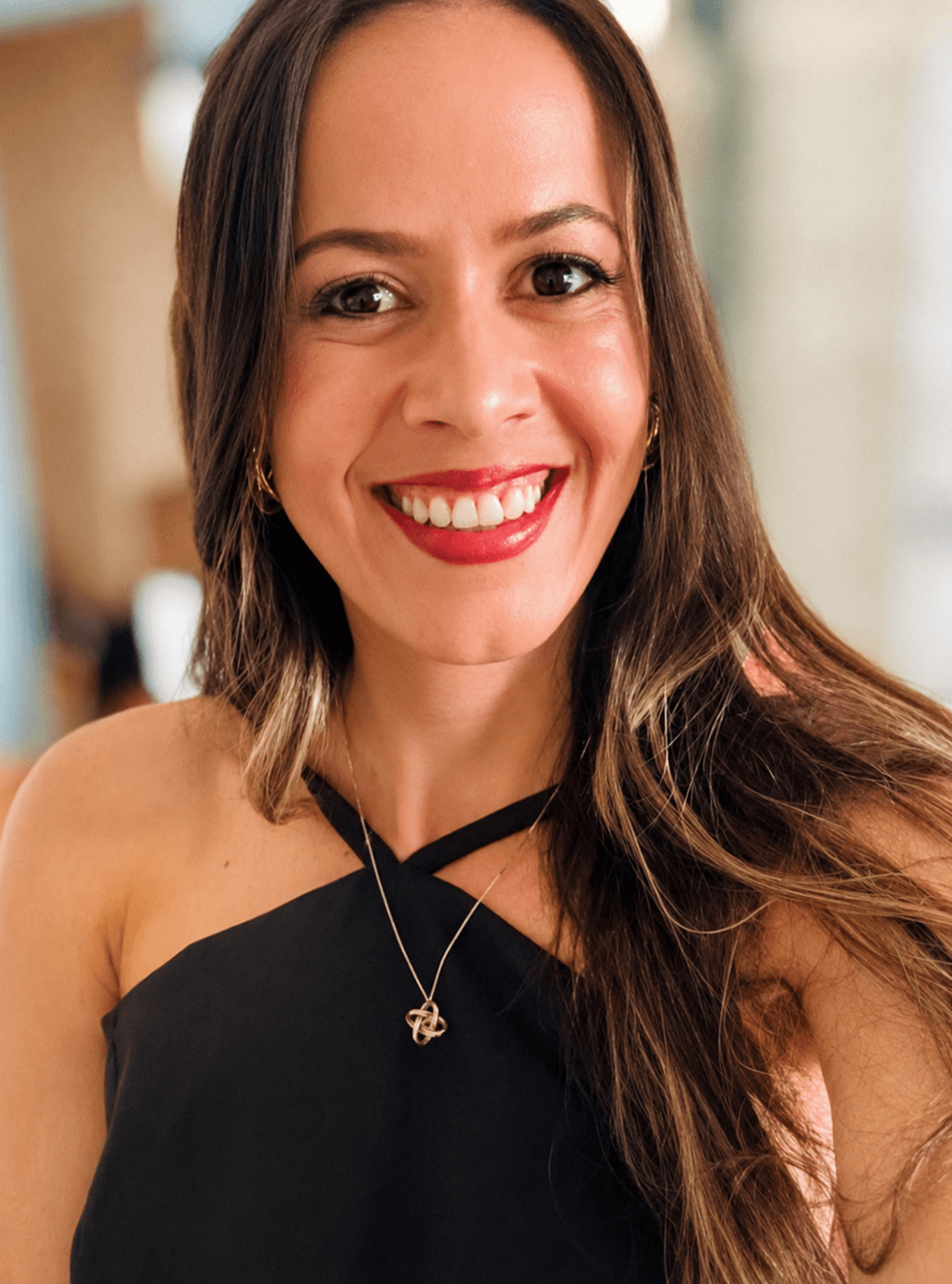 Petrina, apresentadora do Sintonia da Fé